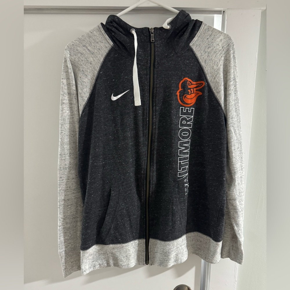Large Women's Orioles zip up